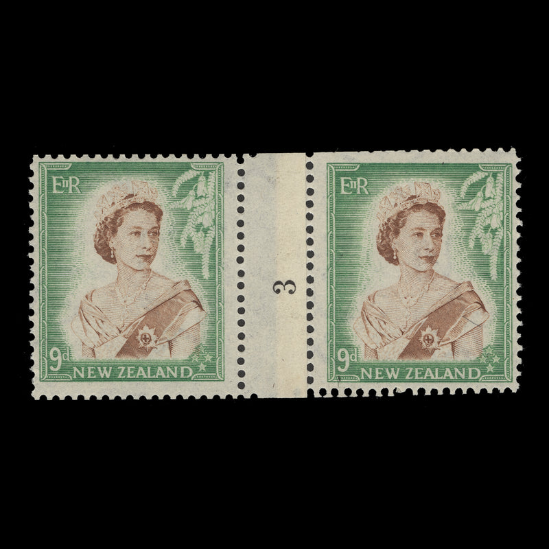New Zealand 1954 (MNH) 9d Queen Elizabeth II coil join 3 pair