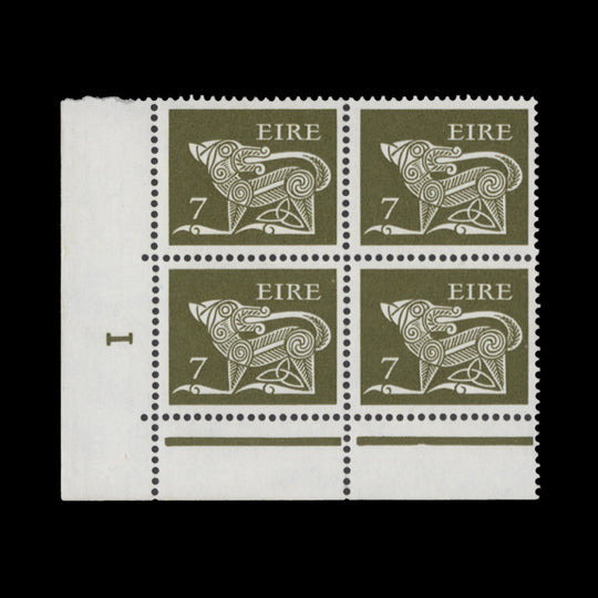 Ireland 1975 (MNH) 7p Dog cylinder 1 block, FCP, PVAD gum