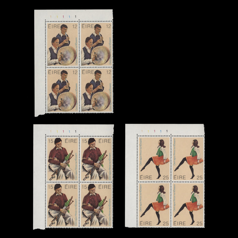 Ireland 1980 (MNH) Traditional Music & Dance cylinder blocks