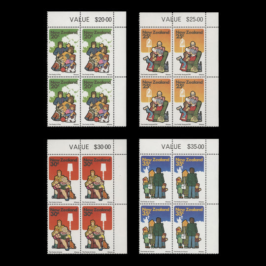 New Zealand 1981 (MNH) Family Life vaue blocks
